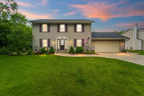 2935 W W Brg, Greenfield, WI 53221