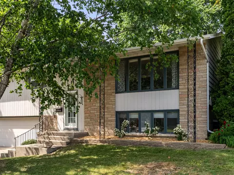 1010 Orchard, Manitowoc, WI 54220