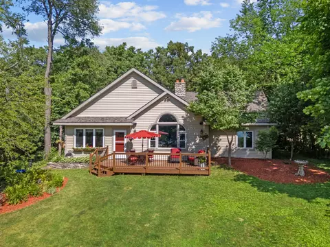 w376s4867 E Pretty Lk, Ottawa, WI 53118