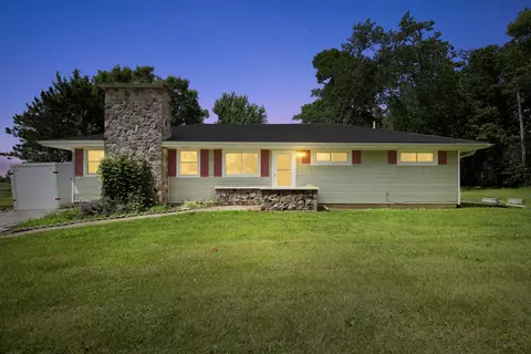 10012 W Ryan, Franklin, WI 53132