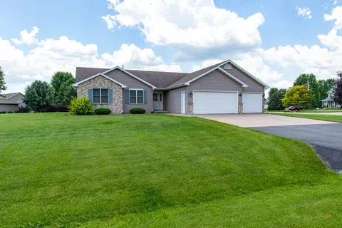 n1060 Pebble Ridge Road, Greenville, WI 54942