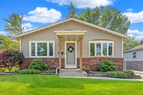 1124 S 101st, West Allis, WI 53214
