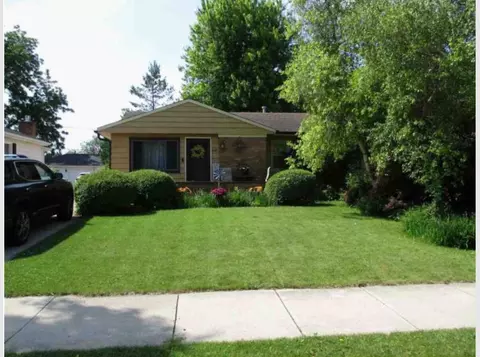 4117 Graceland, Racine, WI 53405