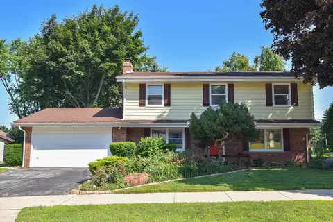 1710 Mohawk, Waukesha, WI 53186