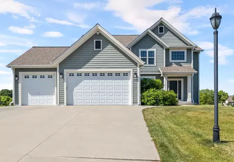 2872 Woodland, Jackson, WI 53037