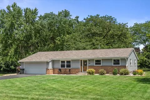 480 Rip Van Winkle, Waukesha, WI 53186