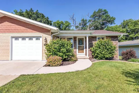 833 S S Park, Shawano, WI 54166