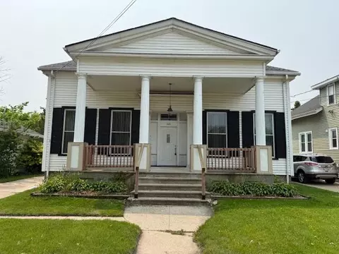 909 72nd, Kenosha, WI 53143