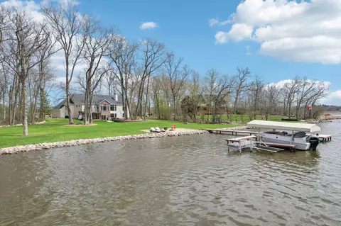 29033 War Bonnet, Waterford, WI 53185