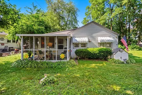 w1044 Anemone Road, Bloomfield, WI 53128