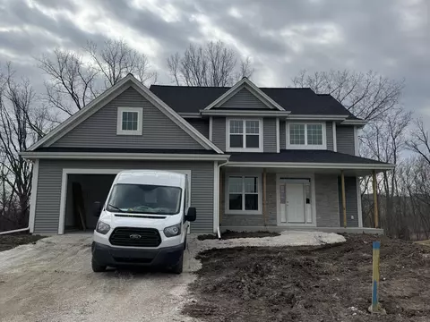 1114 Oxbow, Pewaukee, WI 53072