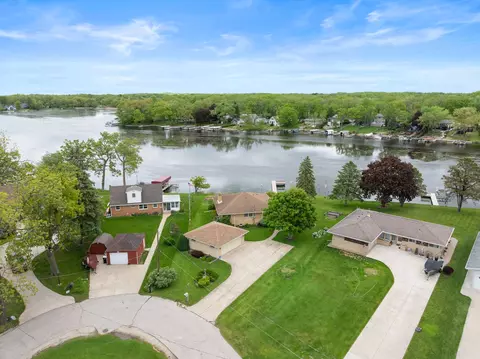 5743 Island Vw, Waterford, WI 53185