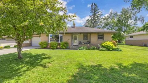 415 Forest Home, Francis Creek, WI 54214
