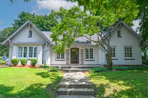 1850 N 74th, Wauwatosa, WI 53213