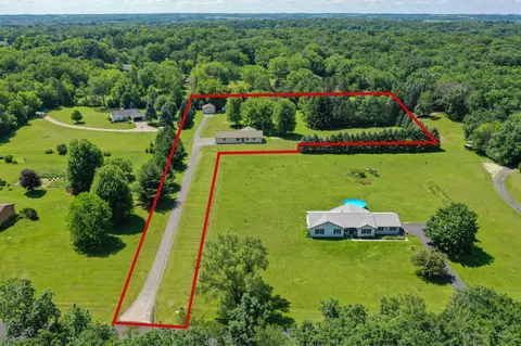 w5423 Briarwood Road, Sugar Creek, WI 53121
