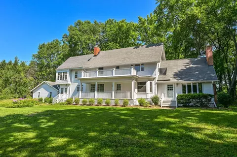 712 Bridge, Jackson, WI 53012