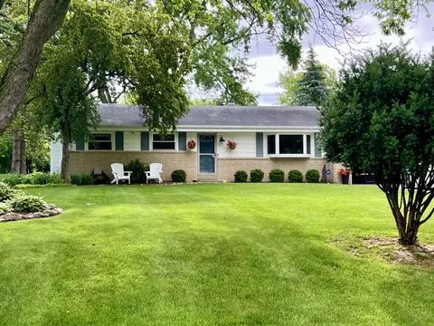6876 S 109th, Franklin, WI 53132