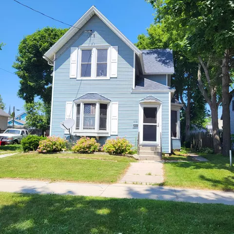 612 Buffalo, Manitowoc, WI 54220