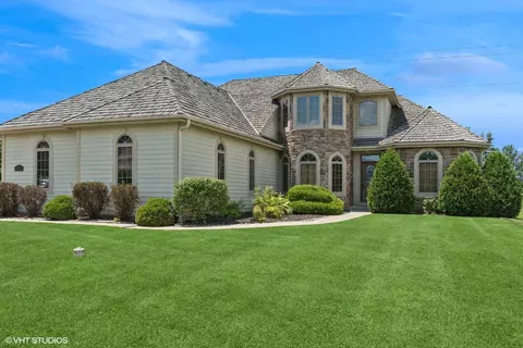 3626 Haymeadow, Franksville, WI 53126