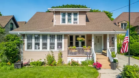856 N 11th, Manitowoc, WI 54220