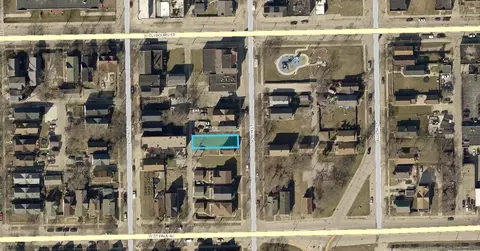 425 N 29th, Milwaukee, WI 53208