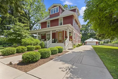 613 W Labelle, Oconomowoc, WI 53066
