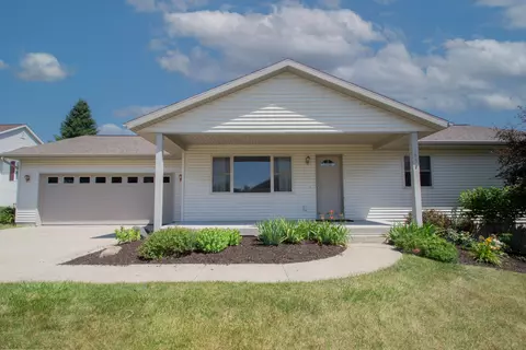 1420 Stoneridge, Watertown, WI 53098