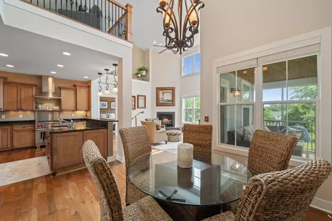 1021 Crane #40-05, Geneva, WI 53147