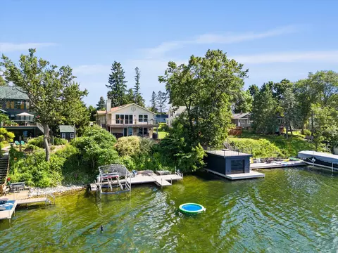 105 E Lk, Richfield, WI 53017