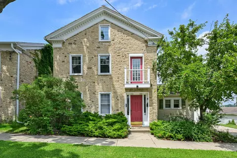 208 W Jefferson #210, Burlington, WI 53105