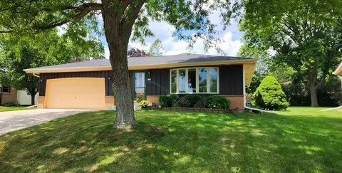7607 S Clement, Oak Creek, WI 53154