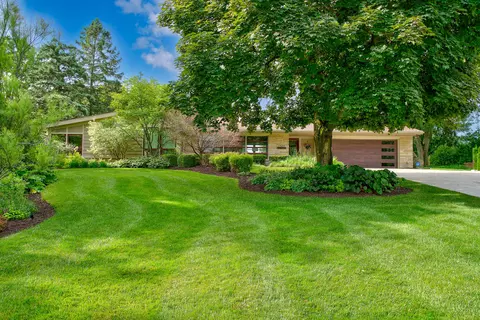 17425 Mierow, Brookfield, WI 53045