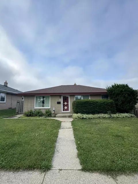 3323 E Lunham, Cudahy, WI 53110