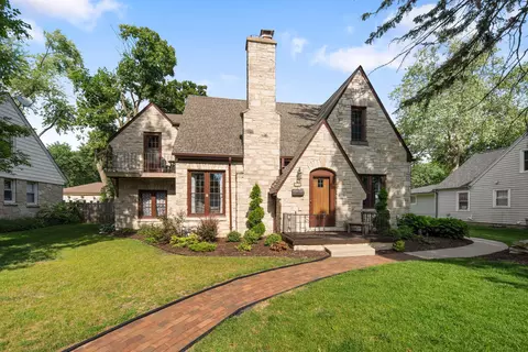 2106 S 106th, West Allis, WI 53227