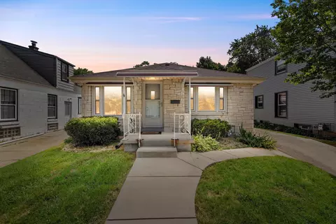 2586 S 78th, West Allis, WI 53219