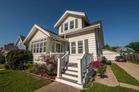 637 3rd, West Bend, WI 53095