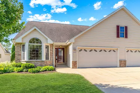 1923 Cedar, Grafton, WI 53024