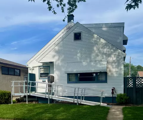 2420 Wood, La Crosse, WI 54603
