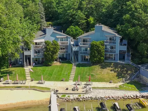 131 Lance #7, Twin Lakes, WI 53181