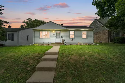1823 Missouri, South Milwaukee, WI 53172