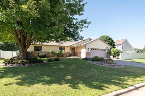 206 Peterson, Holmen, WI 54636