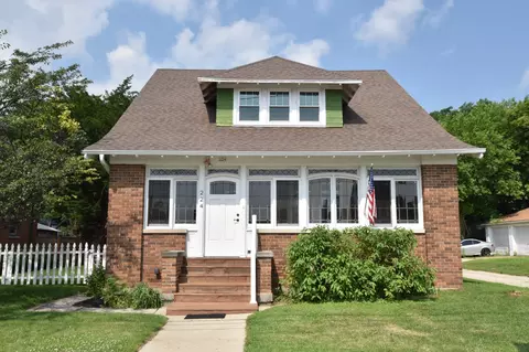 224 N 9th, West Bend, WI 53095