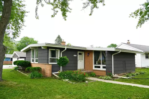 3579 W Parnell, Milwaukee, WI 53221