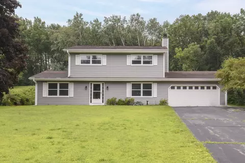 s72w30811 Kettle Rdg, Mukwonago, WI 53149