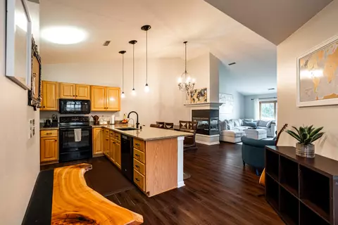 18675 Brookfield Lk #49, Brookfield, WI 53045