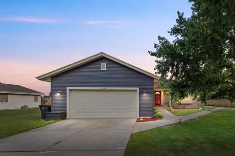 4355 W Sherwood, Franklin, WI 53132