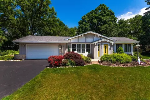2510 Anita, Brookfield, WI 53045