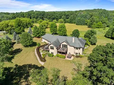 2575 Back, Lyons, WI 53105