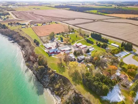 w839 Lake Orchard Court, Mosel, WI 53083