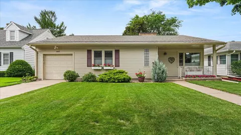 2605 Main, La Crosse, WI 54601